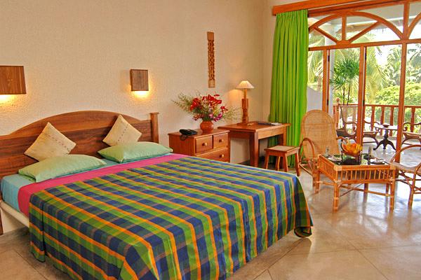 Wunderbar Beach Club Hotel