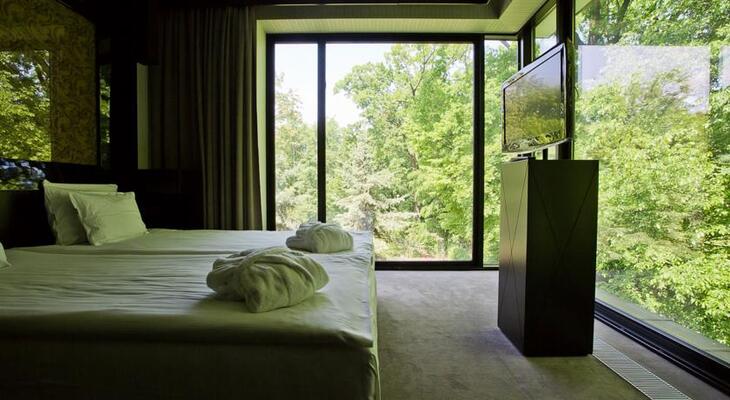 Platinum Palace Hotel
