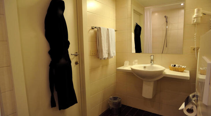 Flanders Hotel