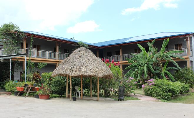 Yim Saan Hotel & Restaurant