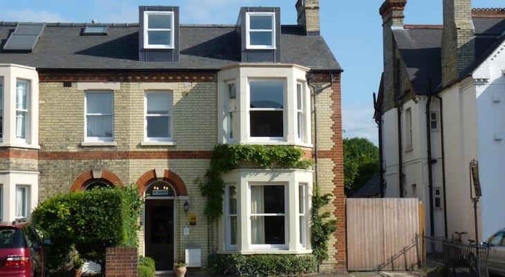 Lynwood House