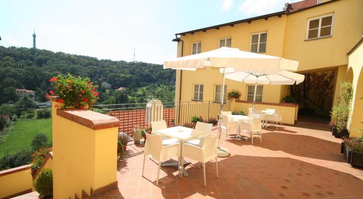 Domus Henrici Boutique Hotel
