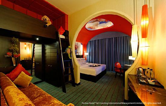 Resorts World Sentosa - Festive Hotel