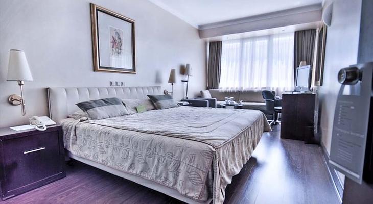 St. George Lycabettus Lifestyle Hotel
