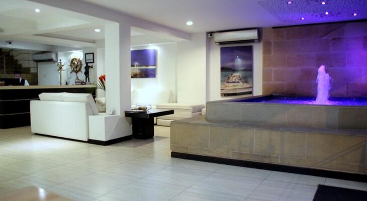 Aqua Granada Hotel