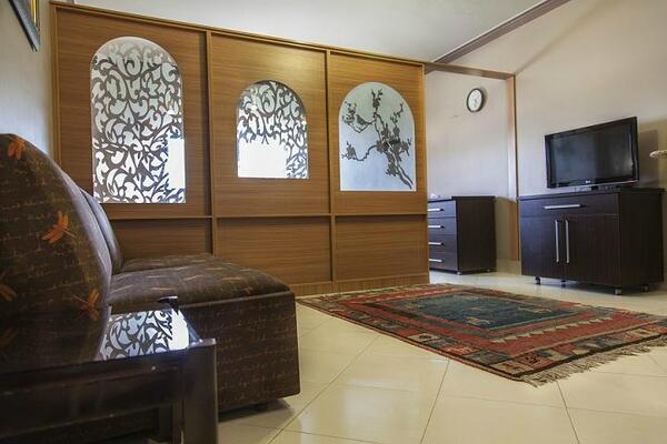 Esfahan Tourist Hotel