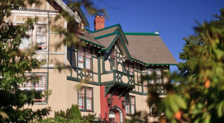 Abigail's Hotel