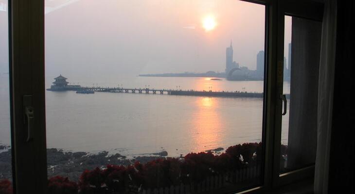 Oceanwide Elite Hotel