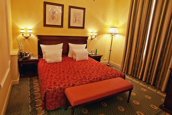 Carlsbad Plaza Medical Spa & Wellness Hotel