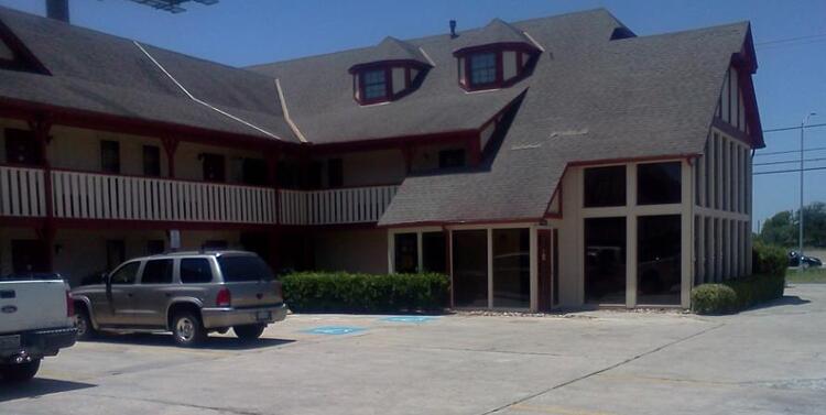 Rittiman Inn & Suites