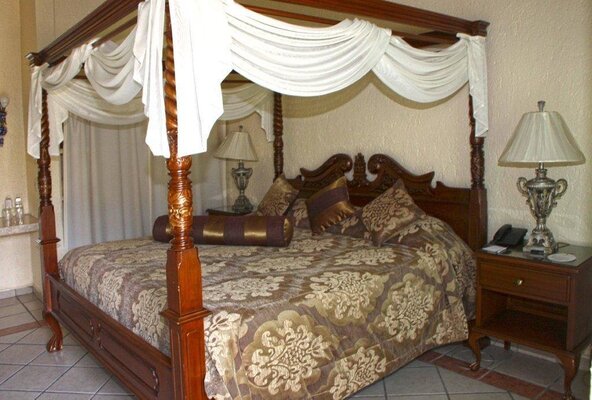 Hotel Virreyes