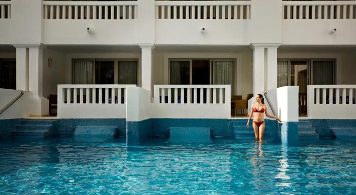 Grand Riviera Princess