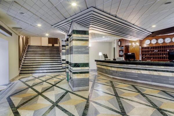 Hotel Carlton