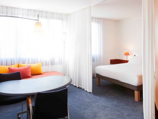 Novotel Suites Nancy Centre Hotel