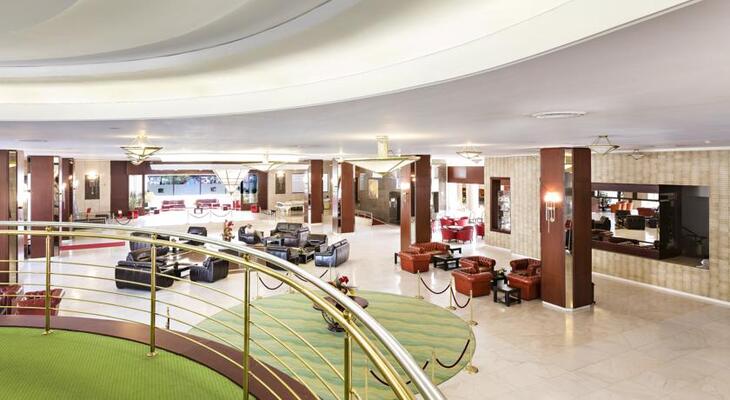 Hotel Aro Palace