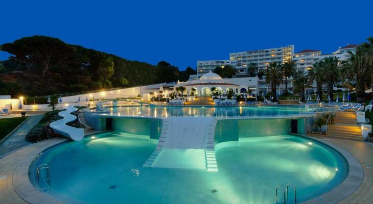 Grand Muthu Oura View Beach Club