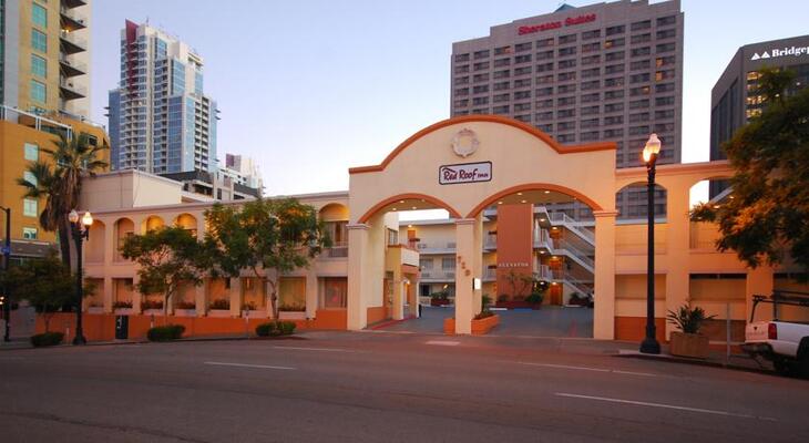 Baymont by Wyndham San Diego Downtown