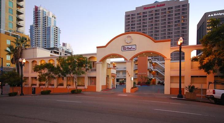 Baymont by Wyndham San Diego Downtown