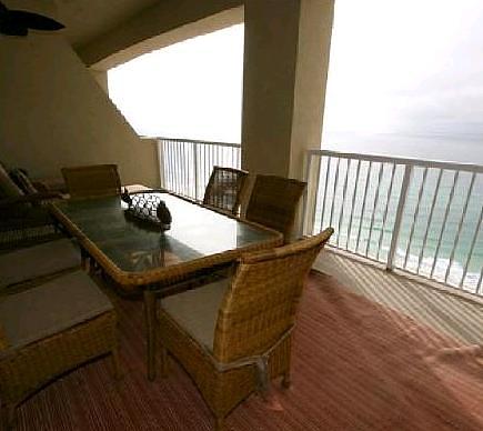 Grand Panama Beach Resort by Emerald View Resorts