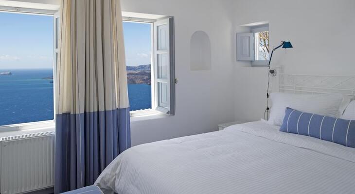 Lilium Santorini Hotel