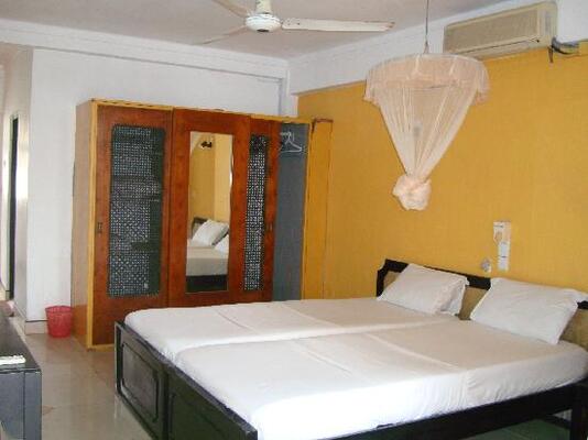 Topaz Beach Hotel