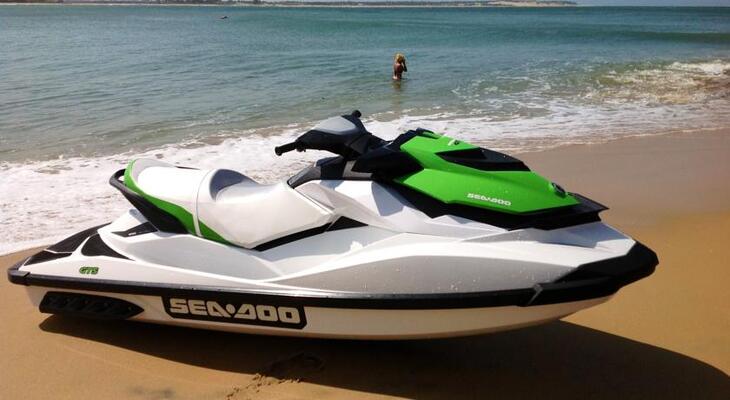 Mambo's Arugambay Hotel