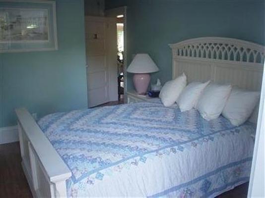 River Lily Inn Bed & Breakfast