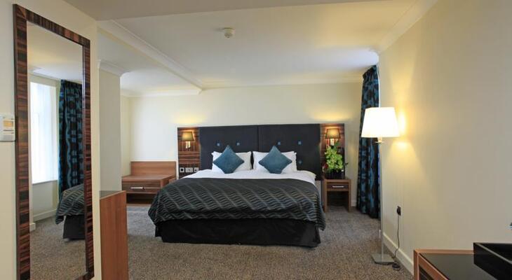 Holiday Inn London - Kensington High St., an IHG Hotel