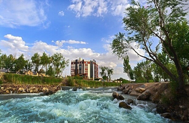 Pardis Hotel Mobarakeh