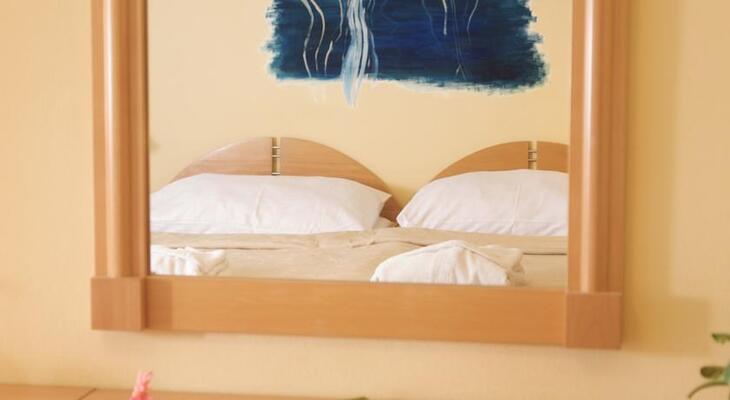 Hotel Jean De Carro
