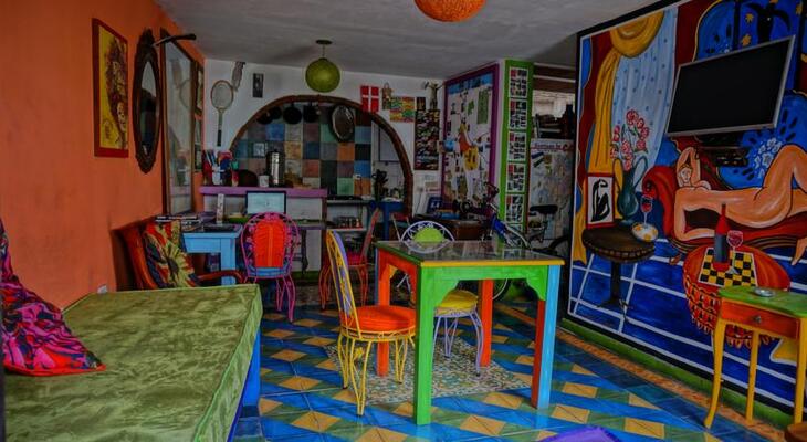 La Maison Violette
