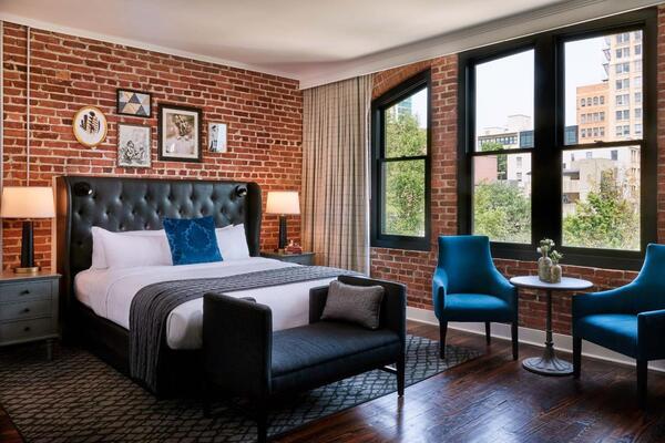 The Foundry Hotel Asheville, Curio Collection by Hilton