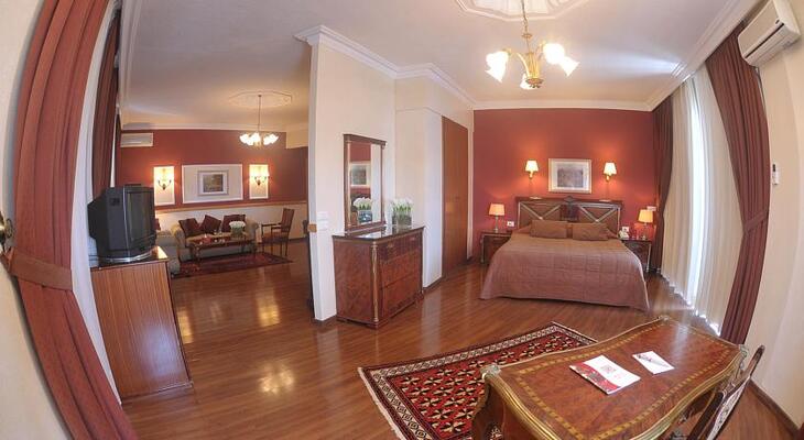 Mediterranee Hotel