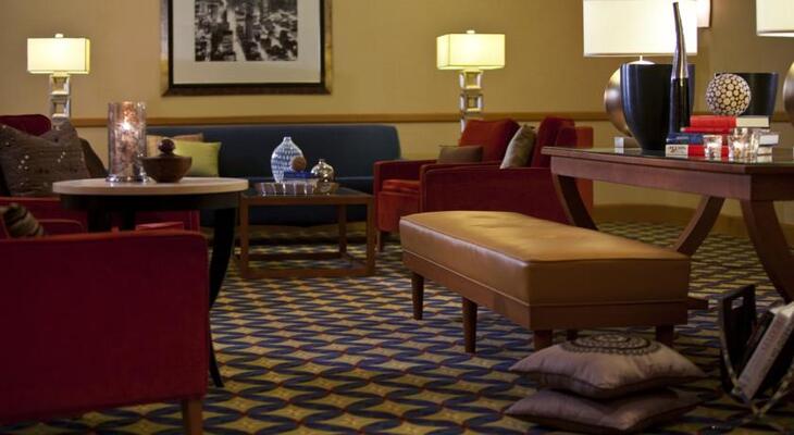 Renaissance Chicago O'Hare Suites Hotel