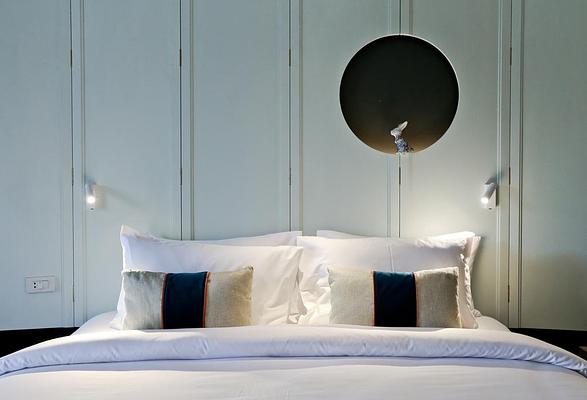 Hotel Ping Silhouette