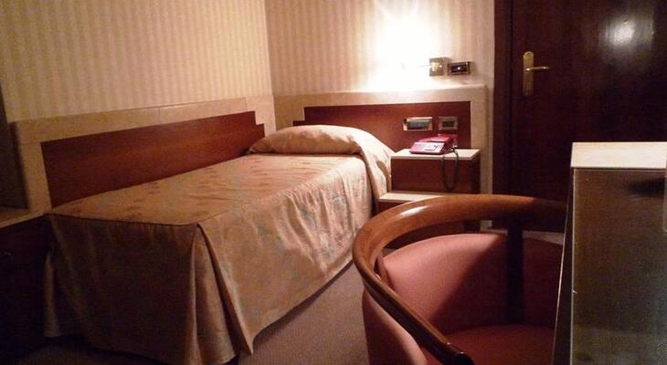 AstrA Hotel