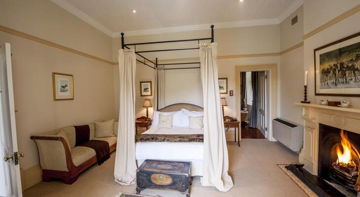 Hacklewood Hill Country House
