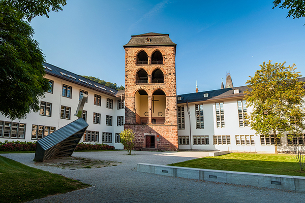 New University (Neue Universitat)