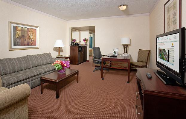 Embassy Suites by Hilton Dallas Love Field