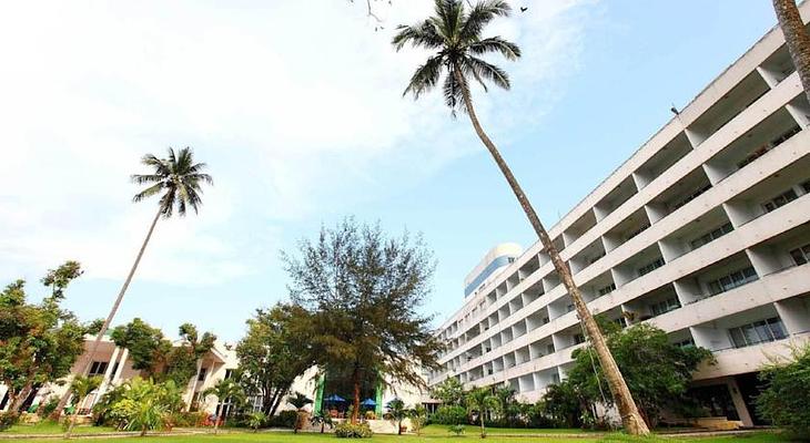 Inya Lake Hotel, Yangon