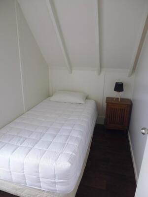 Hekerua Lodge Backpackers Hostel