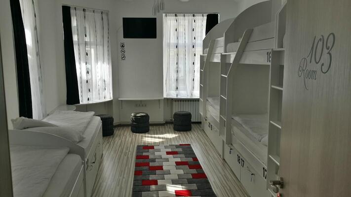 Hostel Inn Luxury