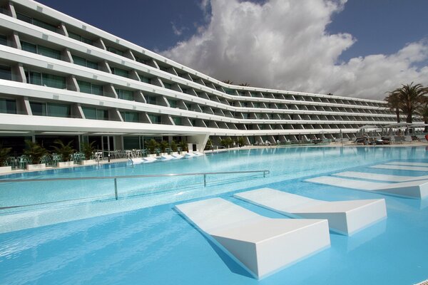 Santa Monica Suites Hotel