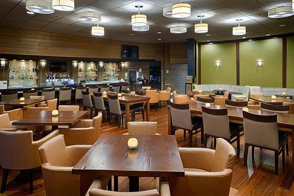 DoubleTree by Hilton Hotel Seattle Airport