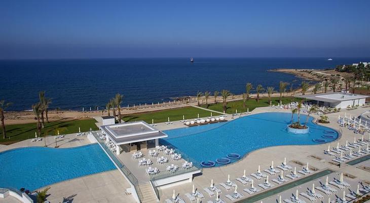 King Evelthon Beach Hotel and Resort