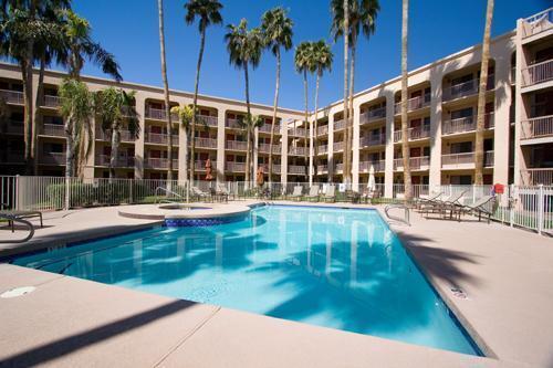Best Western Plus Scottsdale Thunderbird Suites