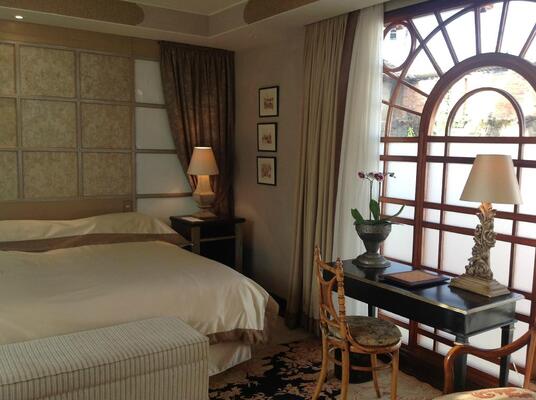Mansion Alcazar Boutique Hotel