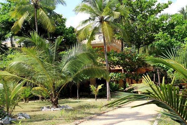 Shiva's Beach Resort & Restaurant