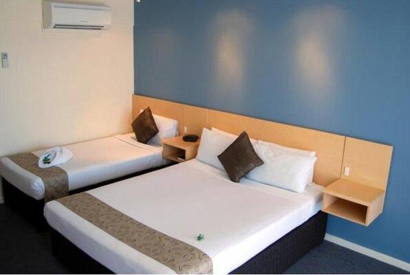 Stay At Alice Springs Hotel