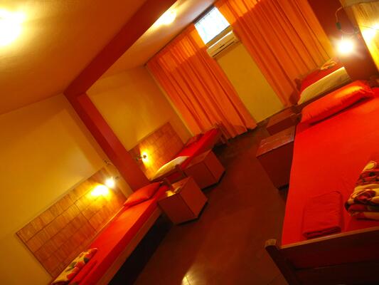 El Nomada Hostel